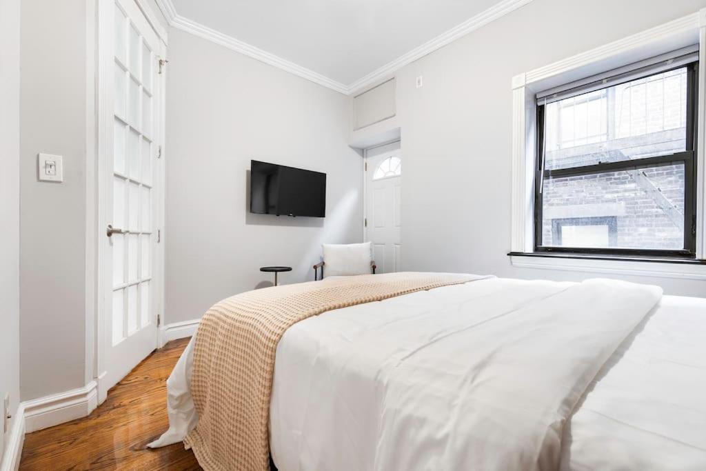 Gorgeous & Bright 3Bdr & 1Bth In Midtown Manhattan Nova Iorque Exterior foto