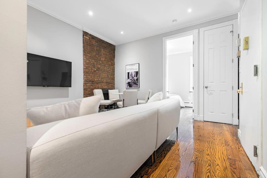 Gorgeous & Bright 3Bdr & 1Bth In Midtown Manhattan Nova Iorque Exterior foto