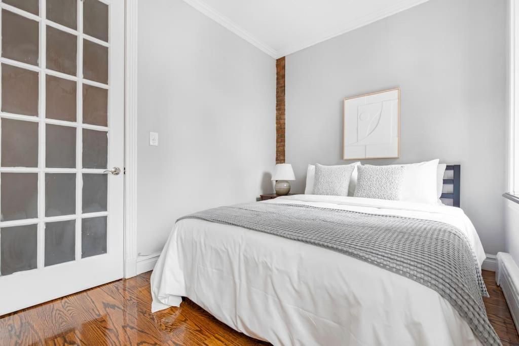Gorgeous & Bright 3Bdr & 1Bth In Midtown Manhattan Nova Iorque Exterior foto